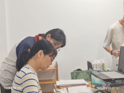 师生交流